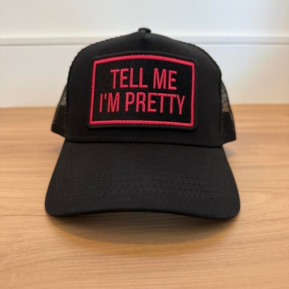 Tell me I'm pretty trucker hat black